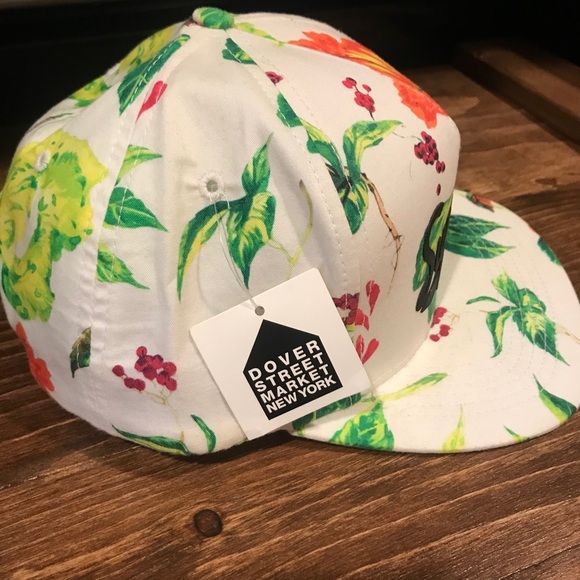 👟 Supreme Currant 5 Panel Snapback - Picture 4 of 6